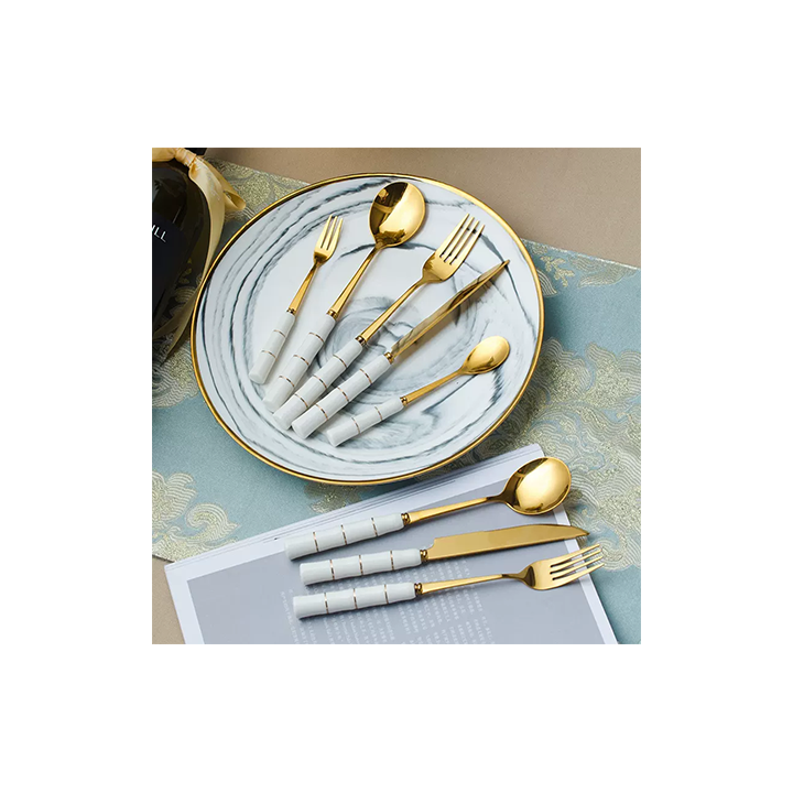 产品：钛餐具